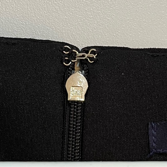 Tommy Hilfiger Classic Scuba Crepe Two Pocket Dress - Picture 7 of 9